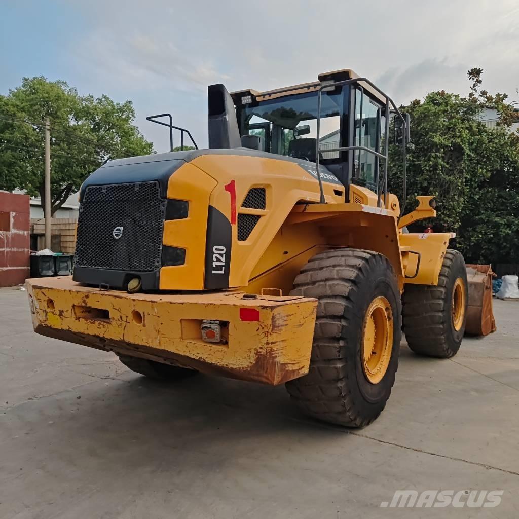 Volvo L 120 E Фронтальные погрузчики