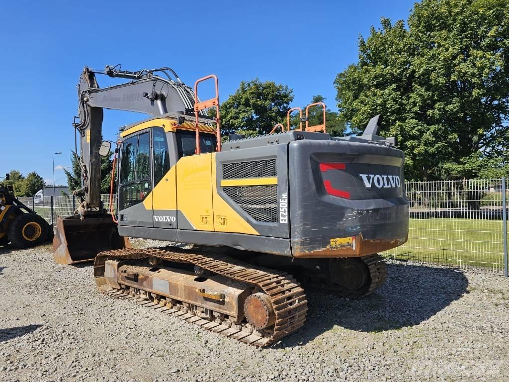 Volvo EC 250 E Гусеничные экскаваторы