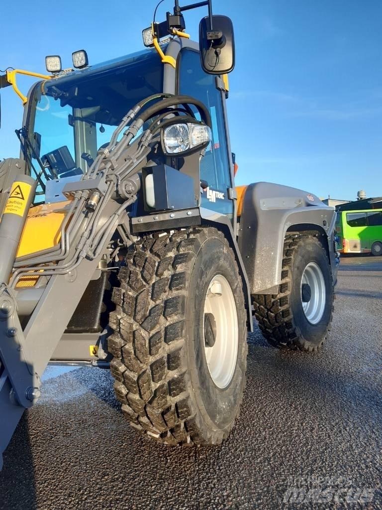 LM Trac 587 Коммунальные машины