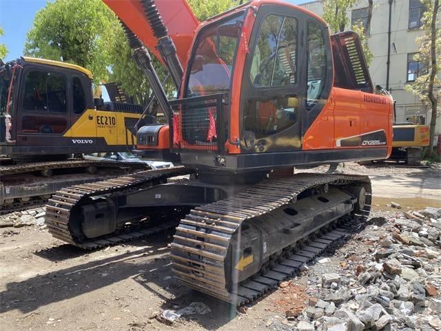 Doosan DX 225 LC Гусеничные экскаваторы