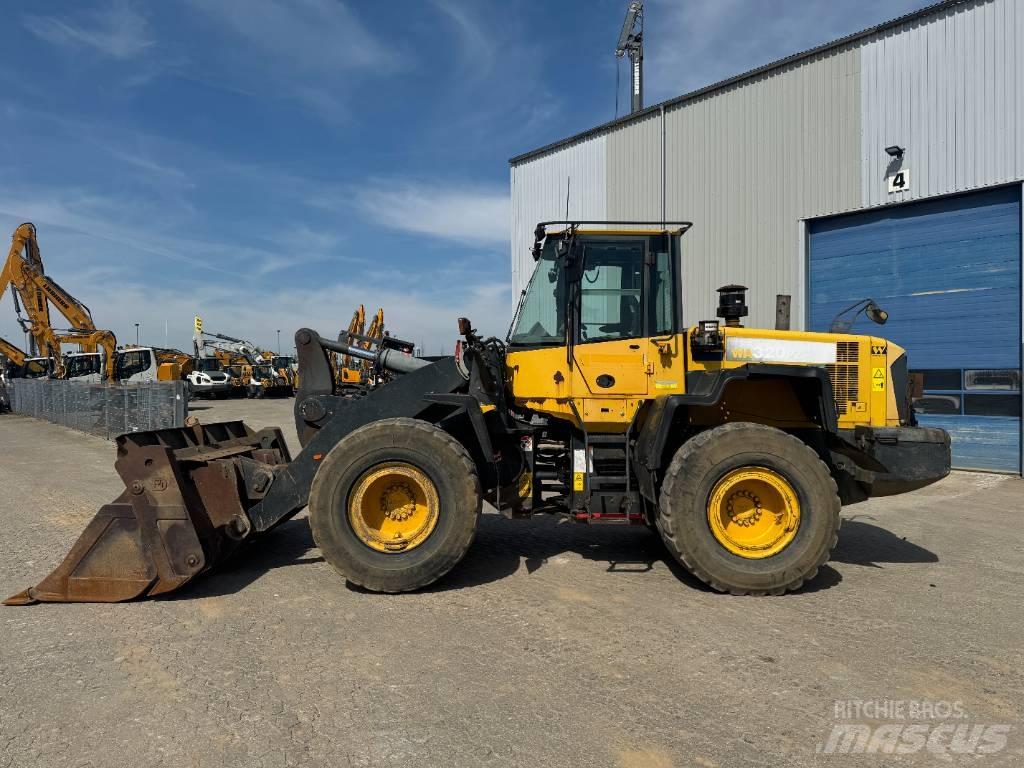Komatsu WA320PZ-6 Фронтальные погрузчики