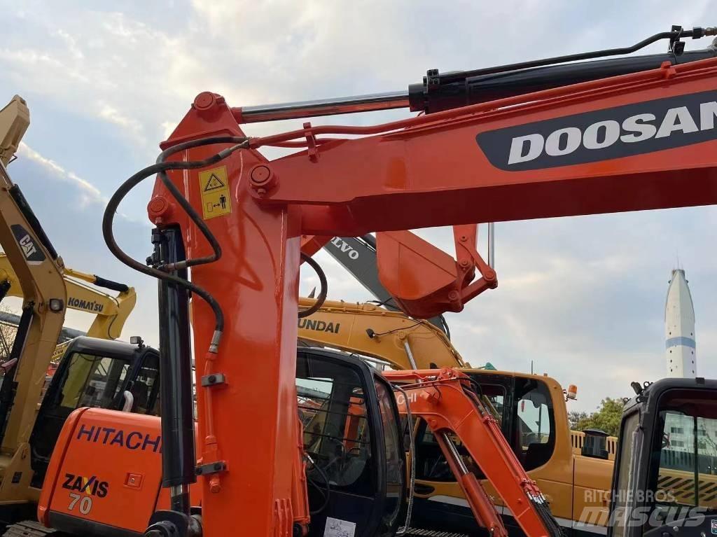 Doosan DX 75 Гусеничные экскаваторы