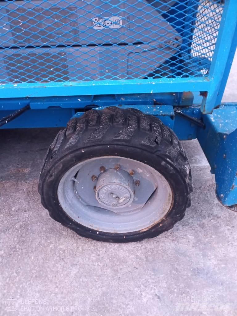 Genie GS 4390 RT Ножничные подъемники