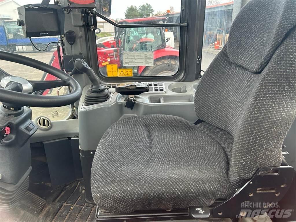 Doosan DL 300 Фронтальные погрузчики