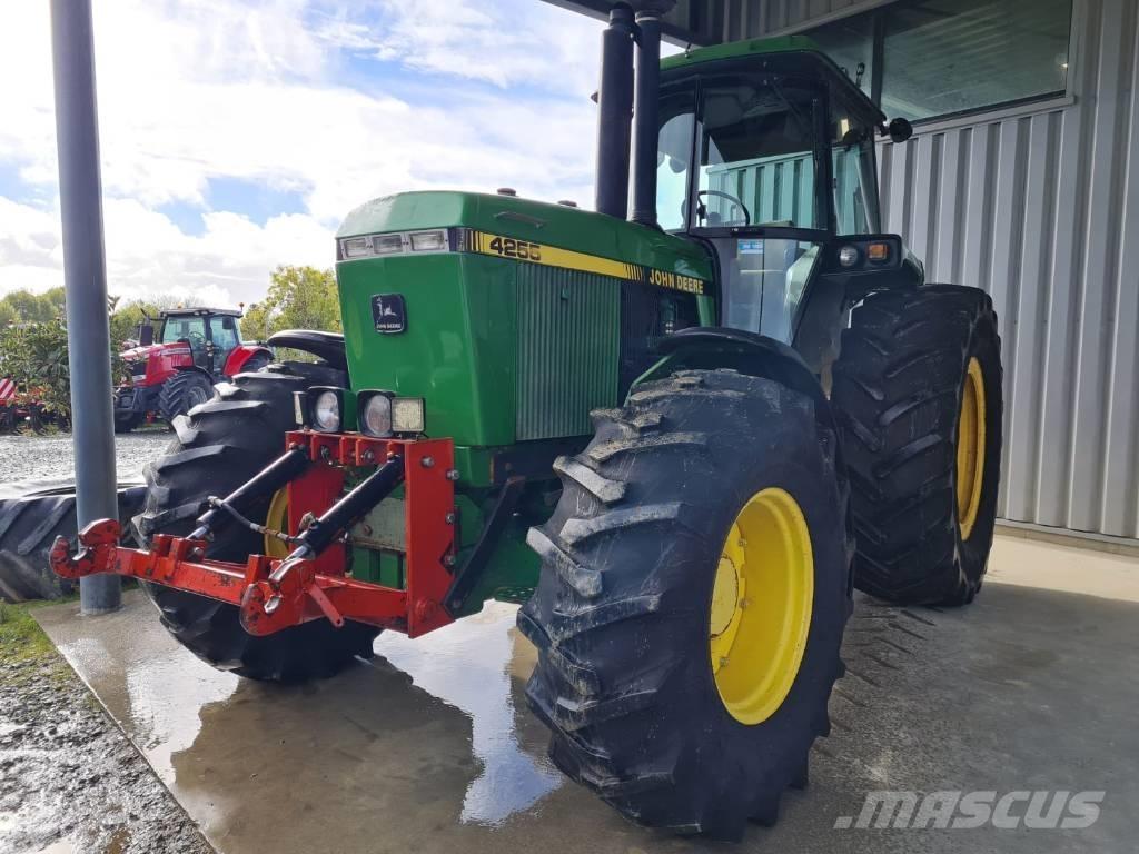 John Deere 4255 Трактора