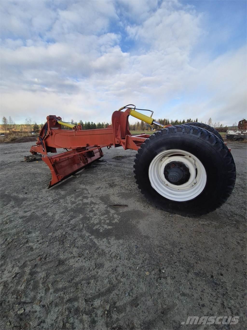  Peltolana omateko Снегоуборочные скребки