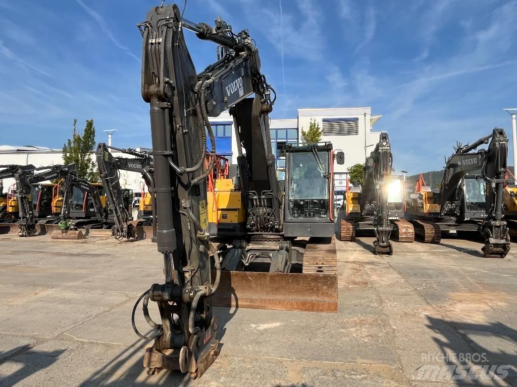 Volvo ECR235EL Гусеничные экскаваторы