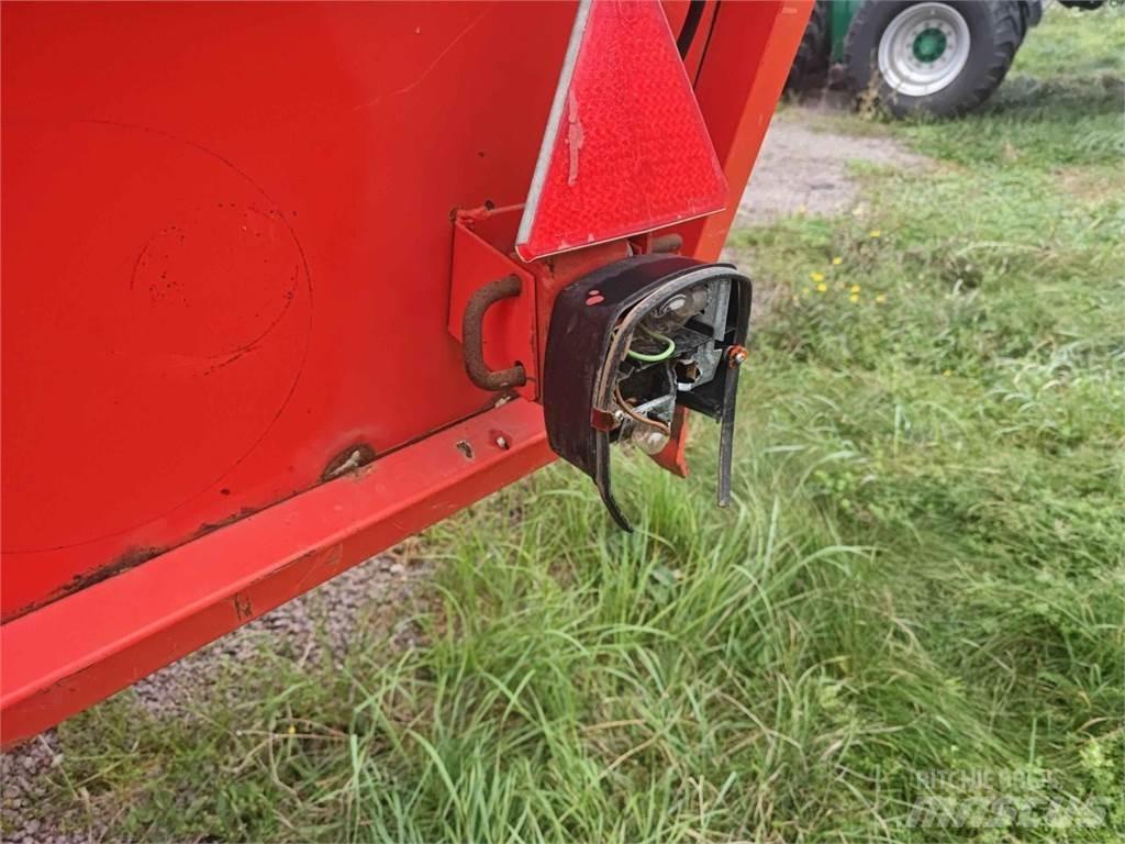 Deutz-Fahr E390 Прицепы с самозагрузкой