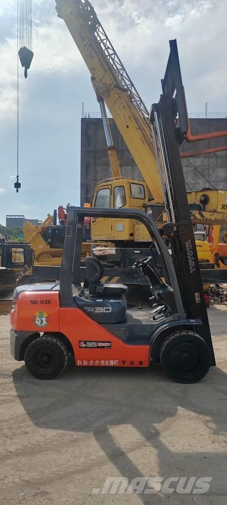 Toyota FD 30 Дизельные погрузчики