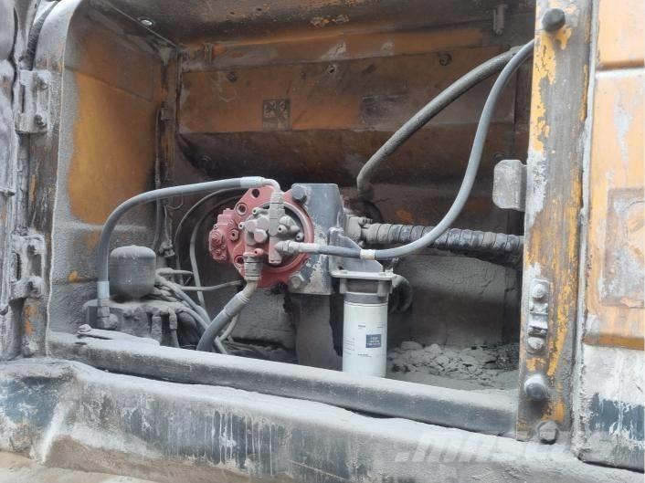 Hyundai Robex 300 LC Гусеничные экскаваторы