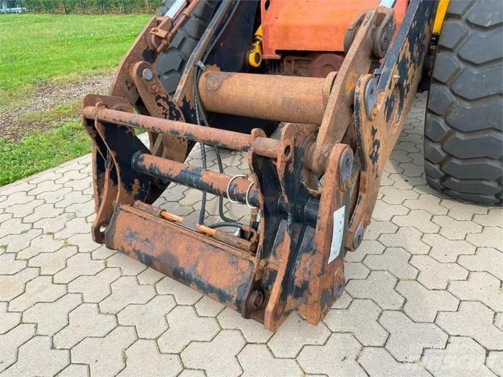 JCB 426E AGRI HT Фронтальные погрузчики