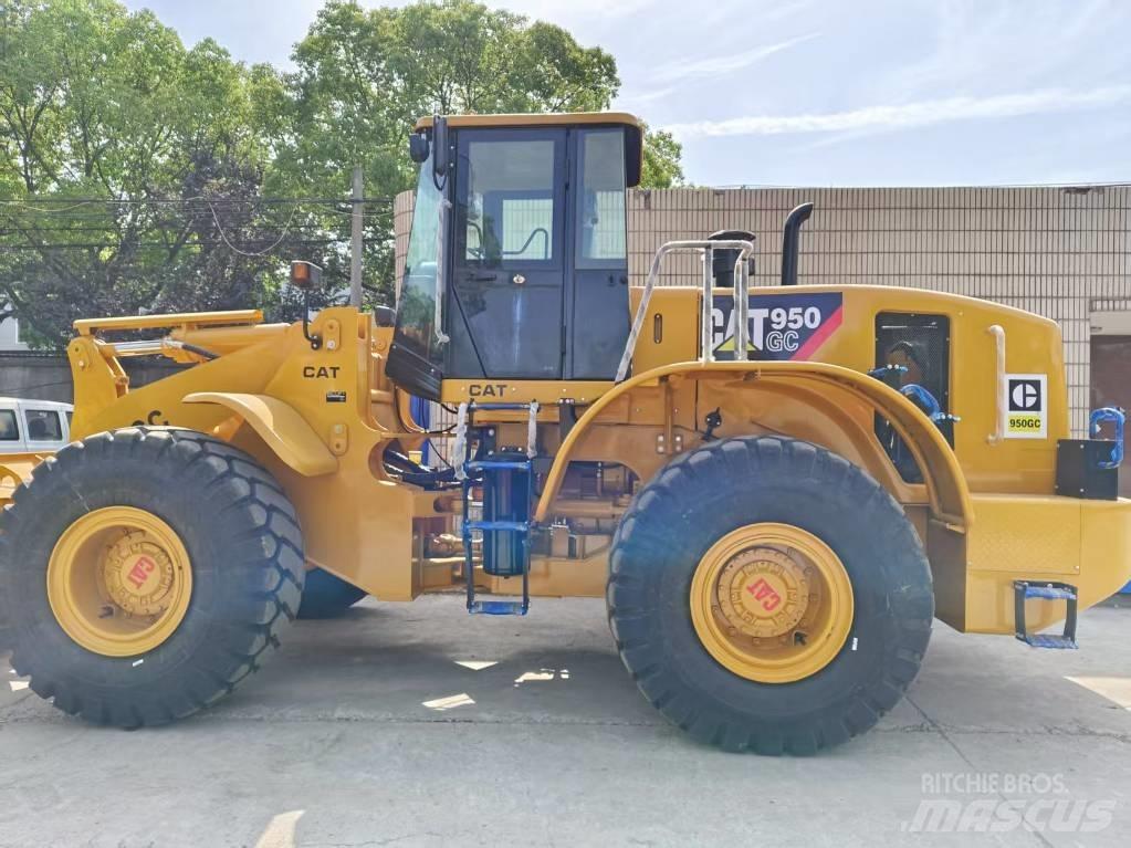 CAT 950 GC Фронтальные погрузчики