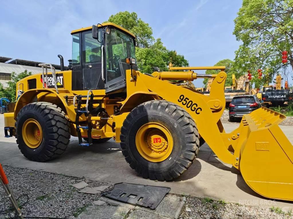 CAT 950 GC Фронтальные погрузчики