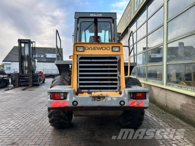 Daewoo MC 200 Фронтальные погрузчики