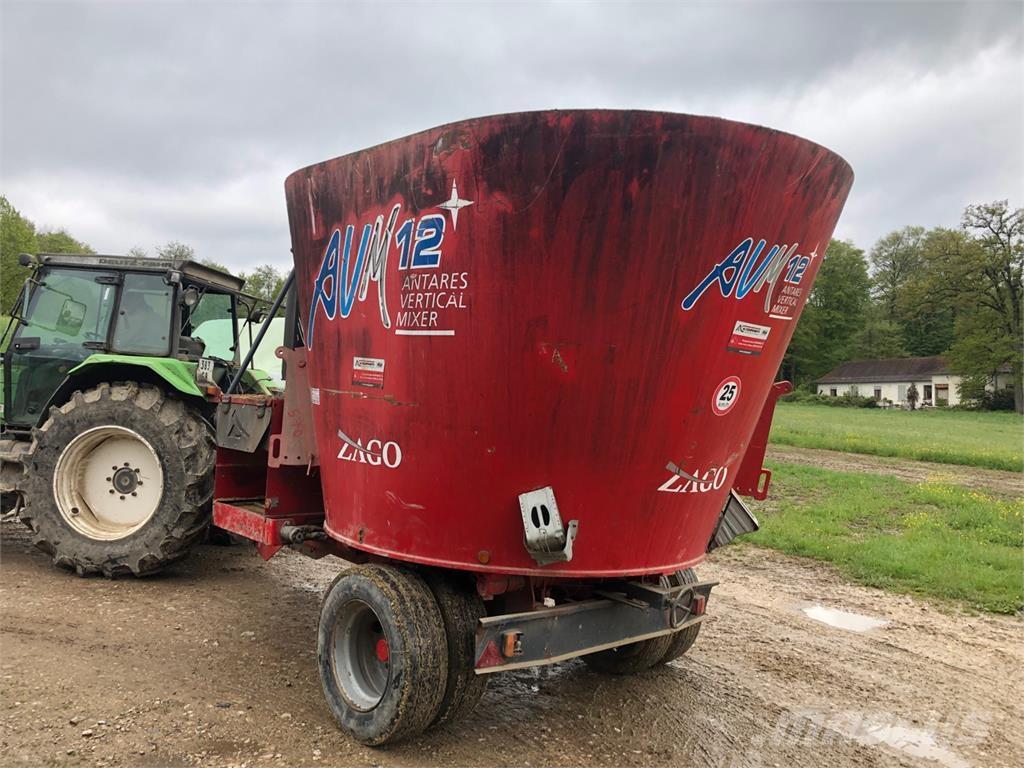 Vicon AVM 12 Кормораздатчики