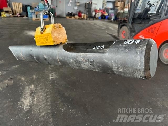 Montabert 120 MM Гидромолоты