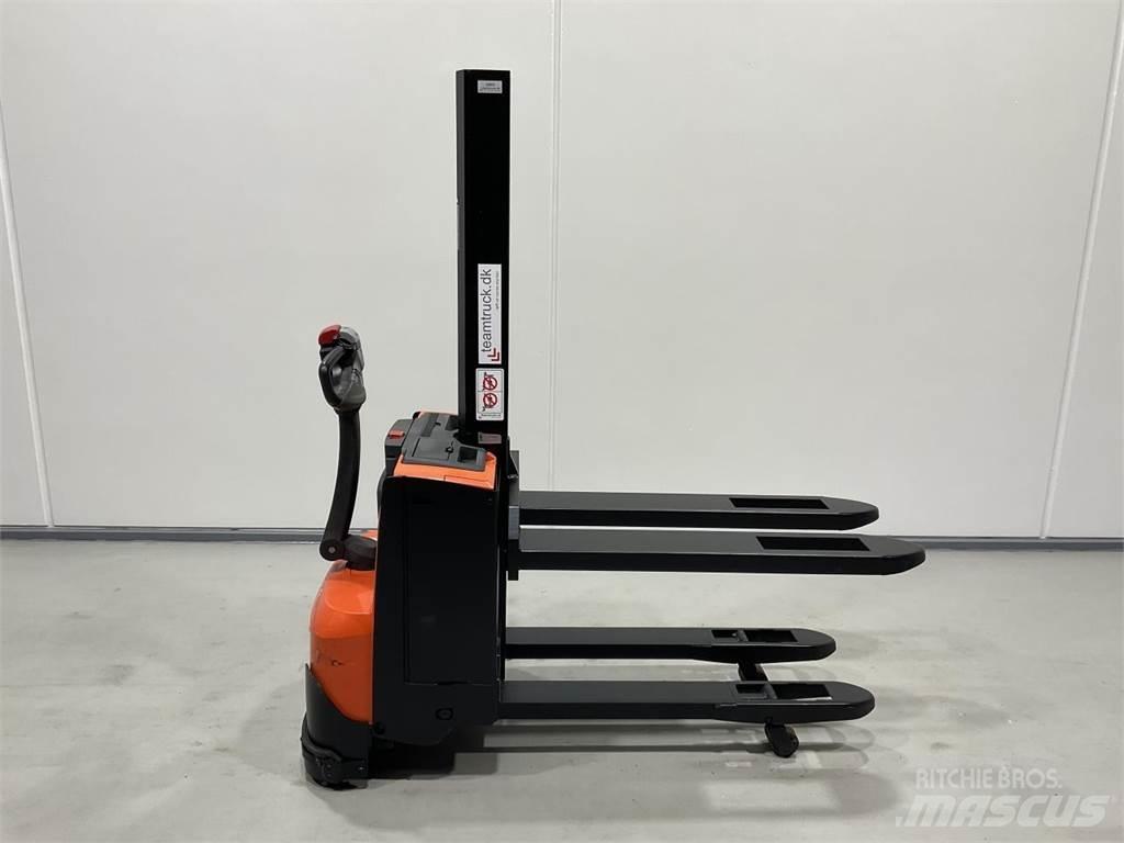 BT SWE080L Самоходные электроштабелёры