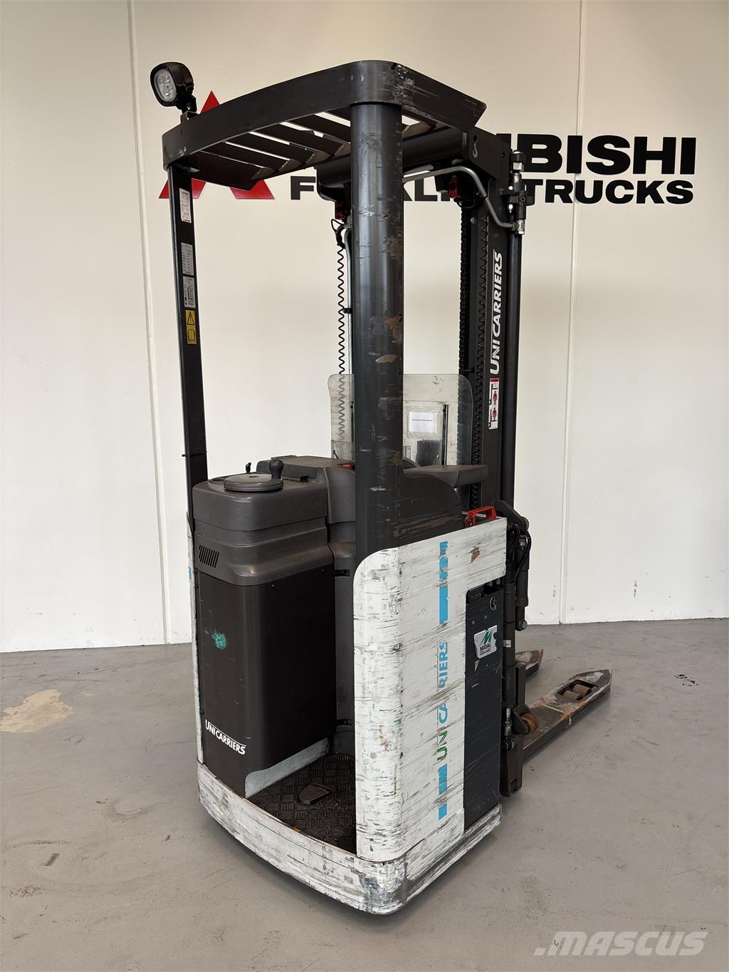 Atlet A160 Самоходные электроштабелёры