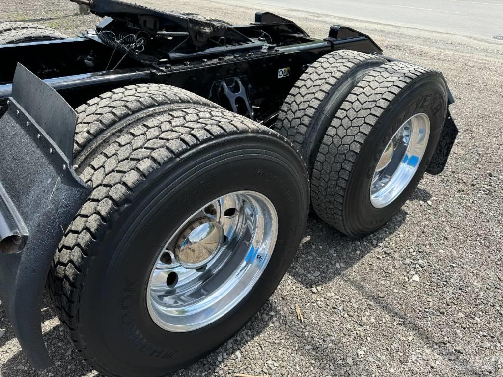 Kenworth T 680 Седельные тягачи