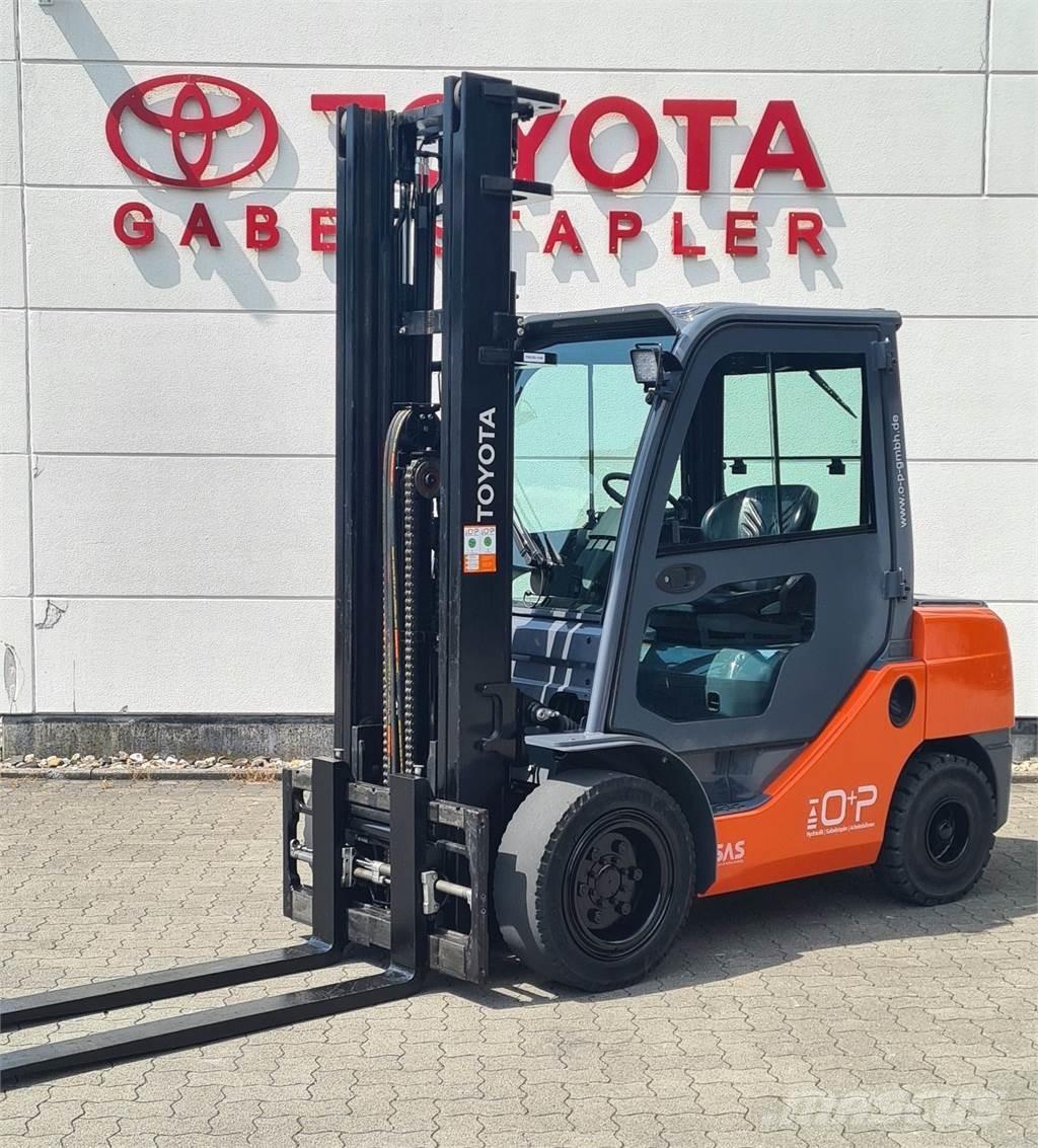 Toyota 02-8FDJF35 Дизельные погрузчики
