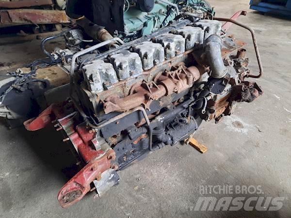 Renault 6 CILINDER Двигатели