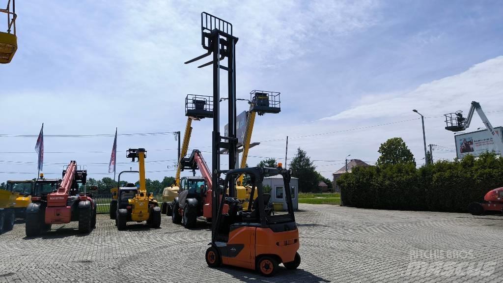 Linde E16-02 Электропогрузчики
