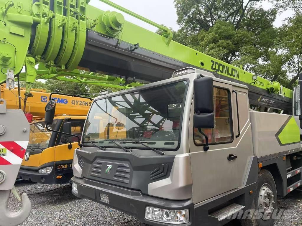 Zoomlion 25 Ton Автокраны