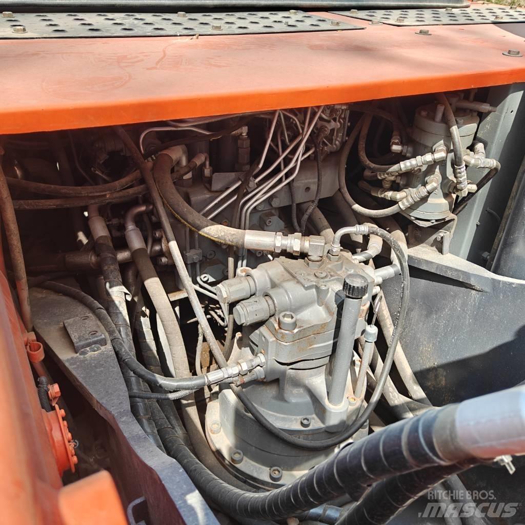 Hitachi ZX200 Гусеничные экскаваторы