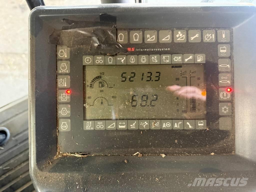 CLAAS Jaguar 900 Самоходные кормоуборочные комбайны
