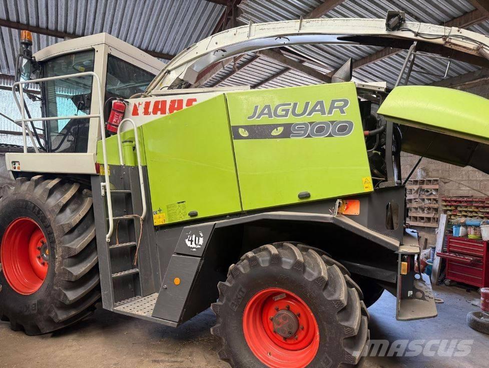 CLAAS Jaguar 900 Самоходные кормоуборочные комбайны