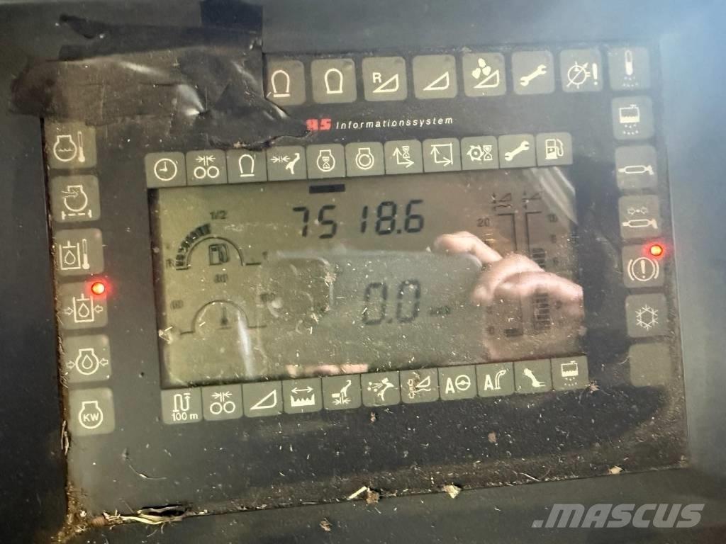 CLAAS Jaguar 900 Зерноуборочные комбайны