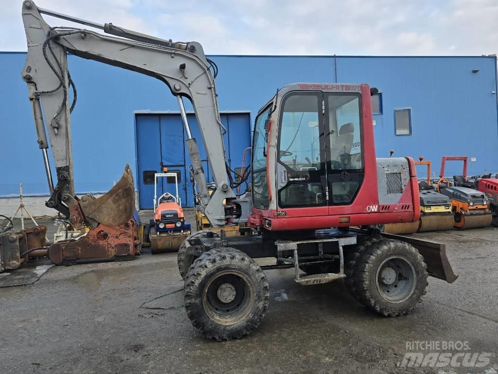 Takeuchi TB070W Колёсные экскаваторы