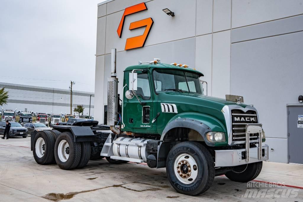 Mack Granite Седельные тягачи