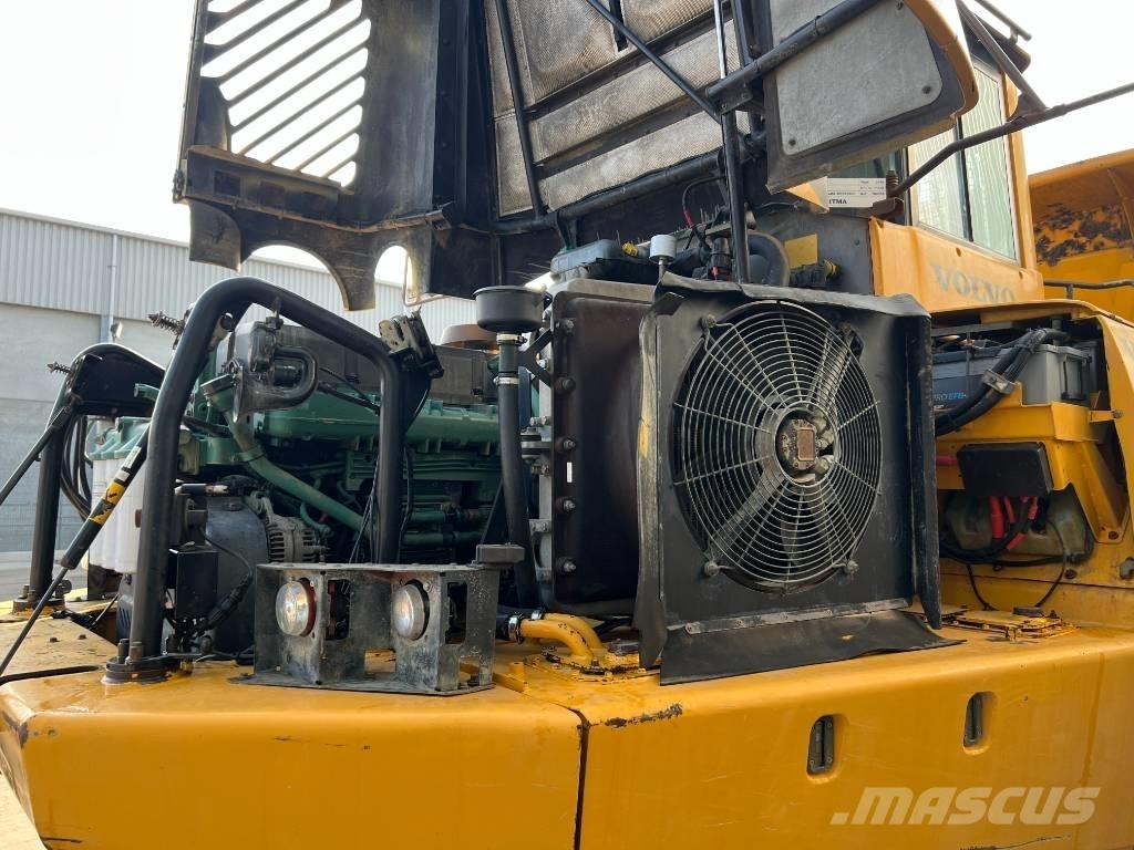 Volvo A40E Шарнирно-сочленённые самосвалы