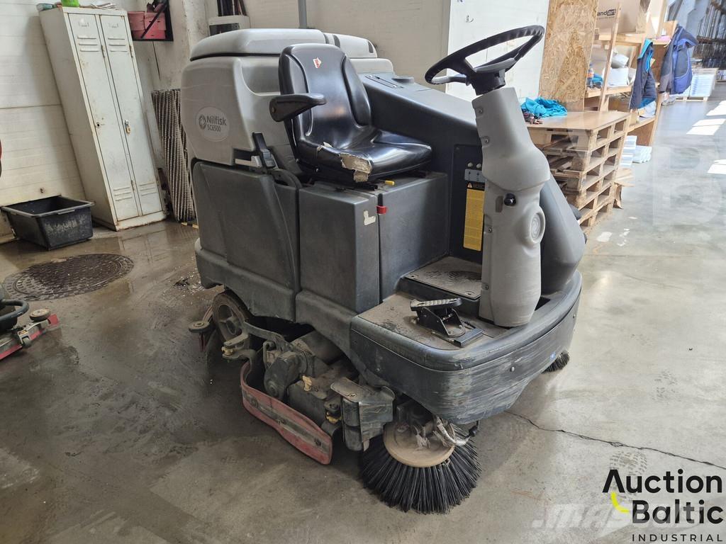 Nilfisk SC6500 Вакуумные уборочные машины