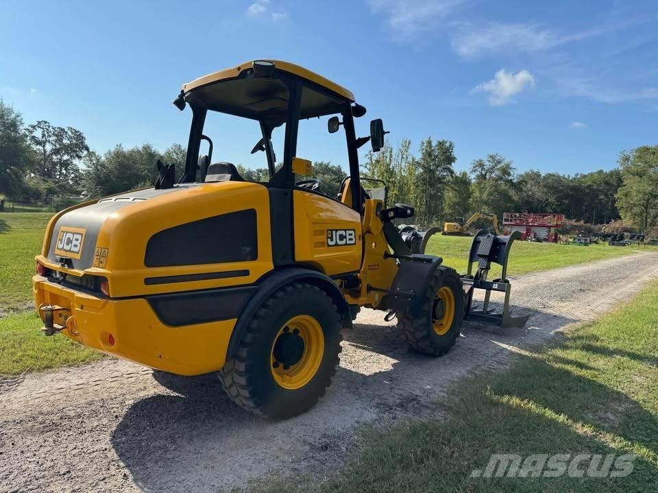 JCB 407 Фронтальные погрузчики
