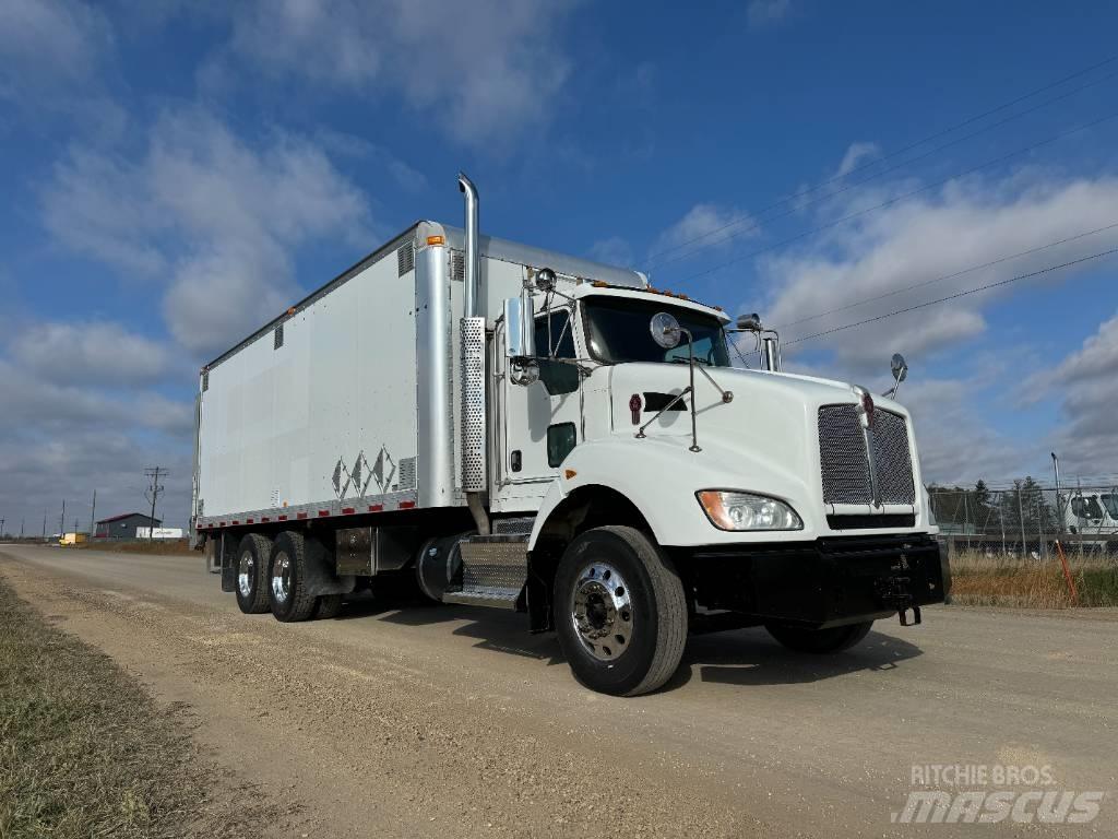 Kenworth T 440 Грузовики-Фургоны