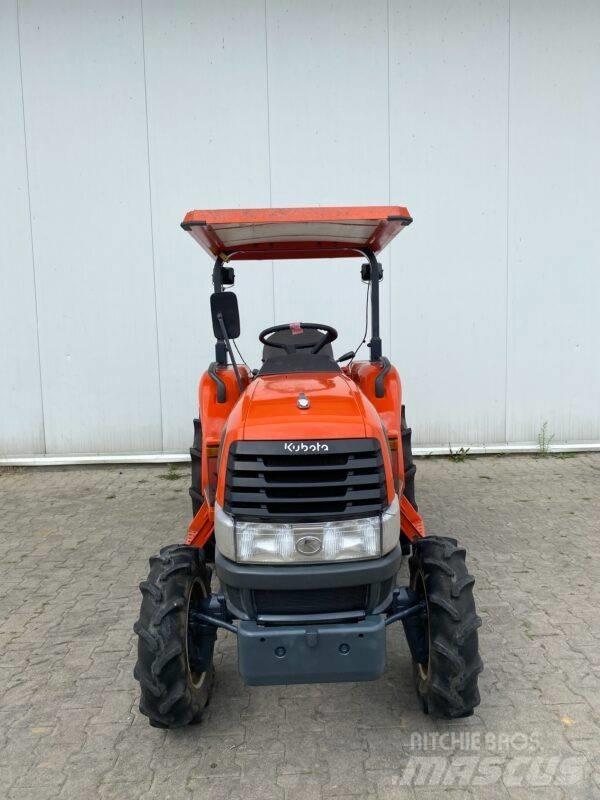 Kubota KL23 Коммунальные тракторы