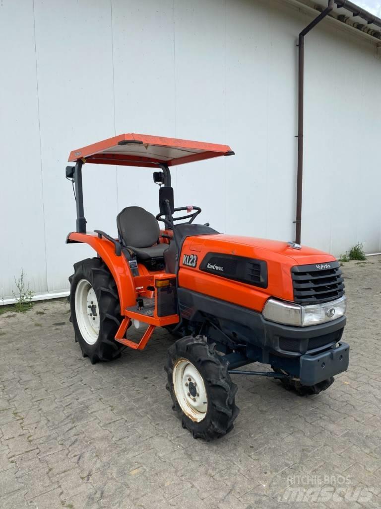 Kubota KL23 Коммунальные тракторы