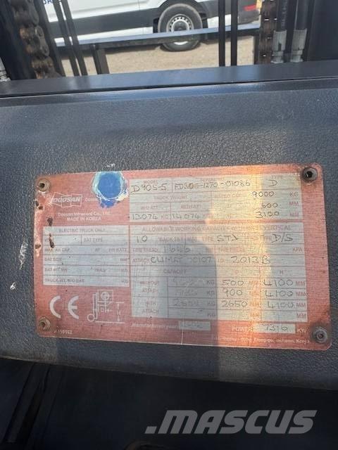 Doosan D 90 S-5 Дизельные погрузчики