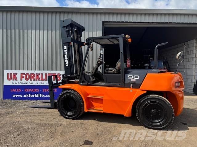 Doosan D 90 S-5 Дизельные погрузчики