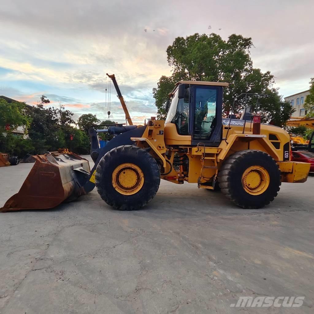 Volvo L 120 Фронтальные погрузчики