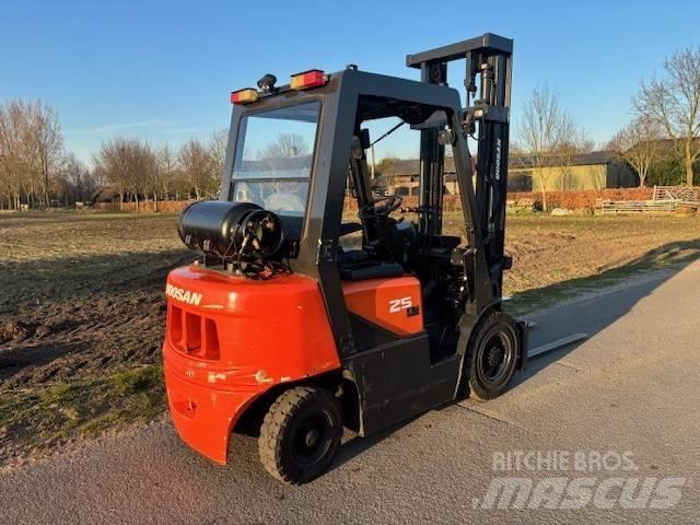 Doosan G 25 G Газовые погрузчики