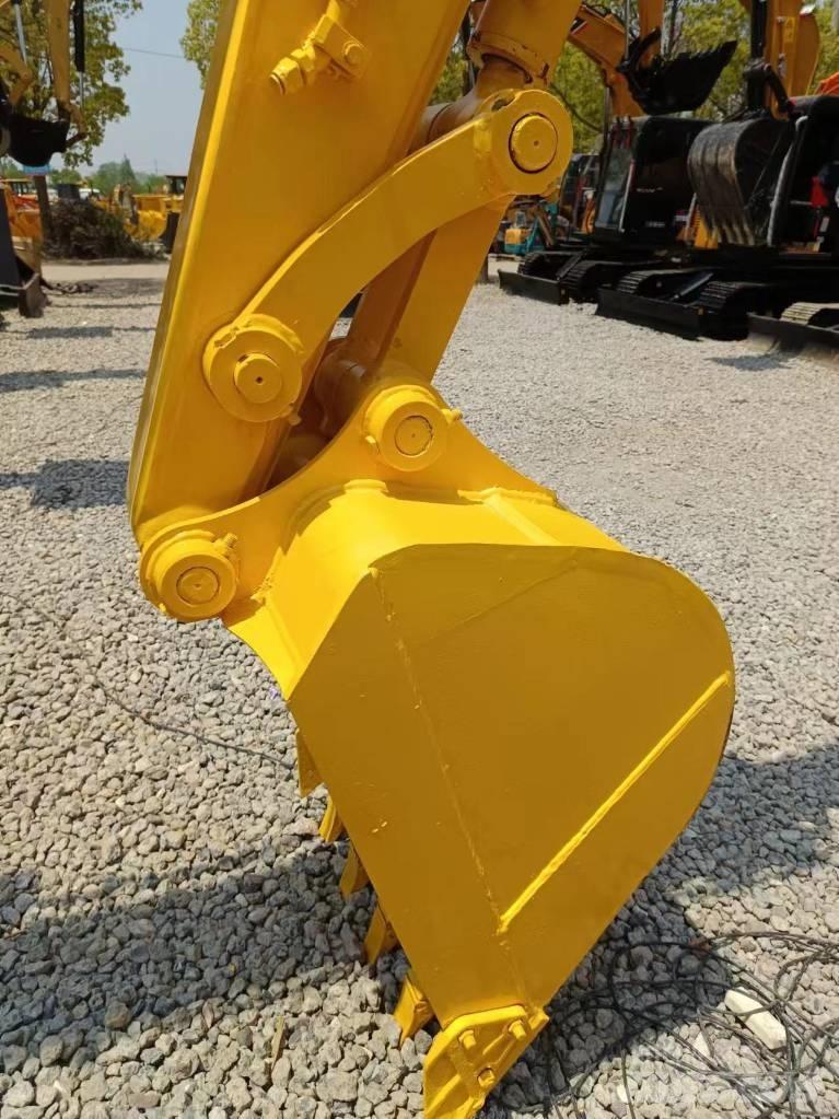 Komatsu PC 70 Малые экскаваторы 7т-12т