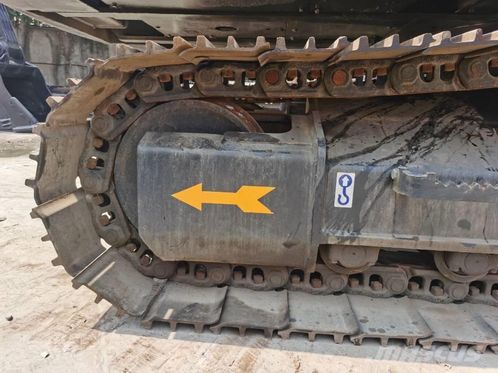 Volvo EC 220 Гусеничные экскаваторы