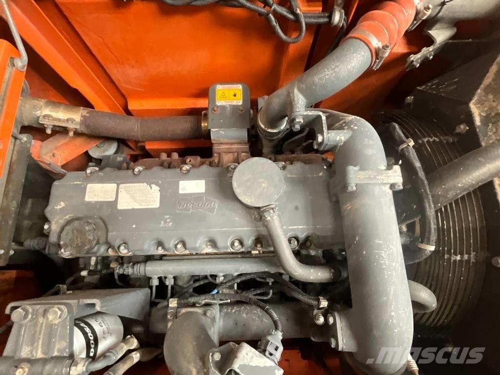 Doosan DX 235 LCR Гусеничные экскаваторы