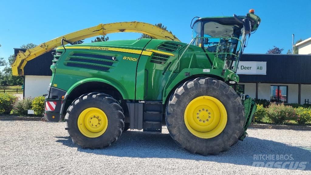 John Deere 8700i Самоходные кормоуборочные комбайны