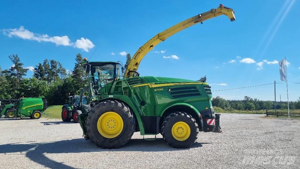 John Deere 8700i Самоходные кормоуборочные комбайны