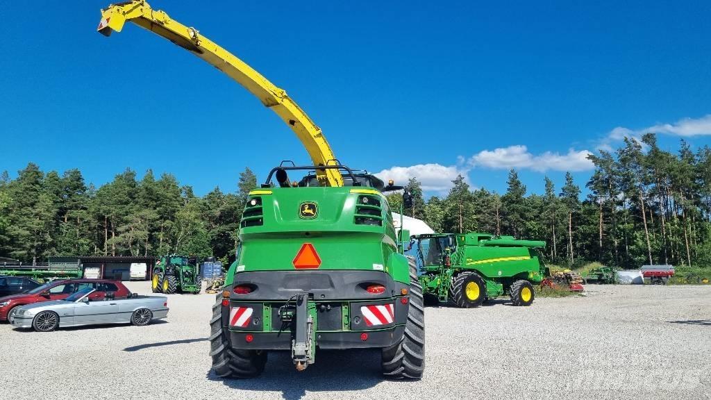 John Deere 8700i Самоходные кормоуборочные комбайны