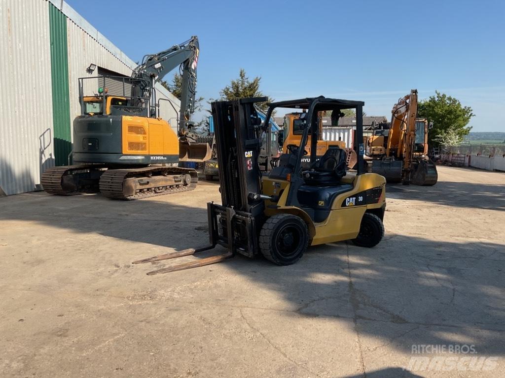 CAT DP30NT Дизельные погрузчики